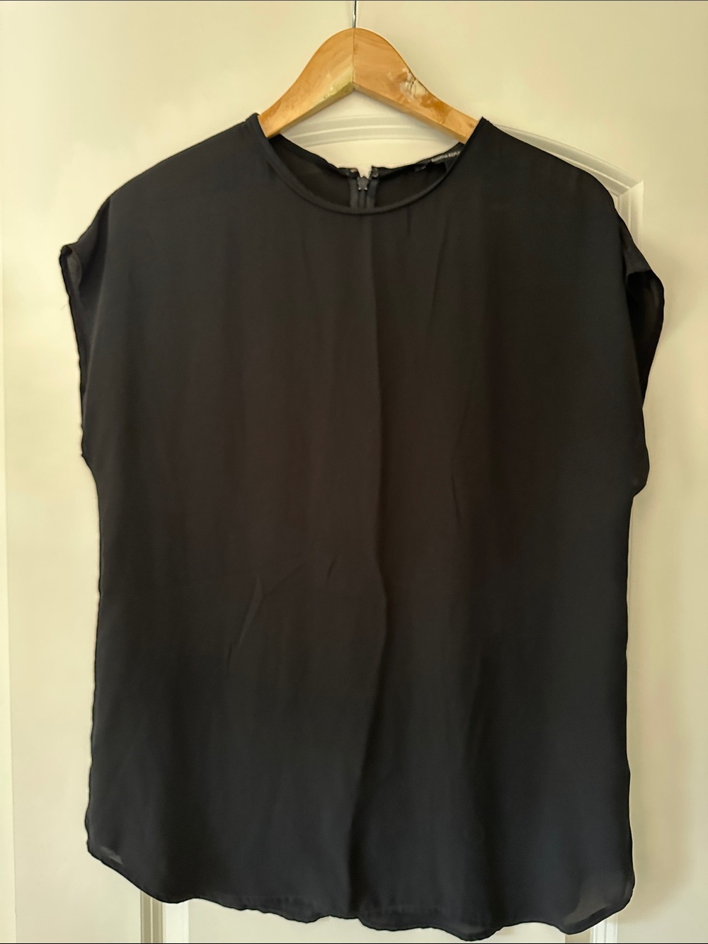 Banana Republic Black Cap-Sleeve Shell Top